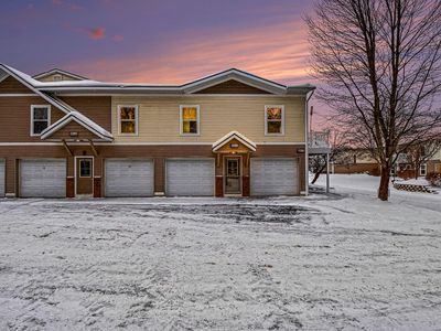 6042 E Fieldstone Hills Dr SE Unit 11, Caledonia, MI, 49316