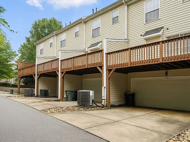 104 W Savannah Ridge Rd — Photo 28