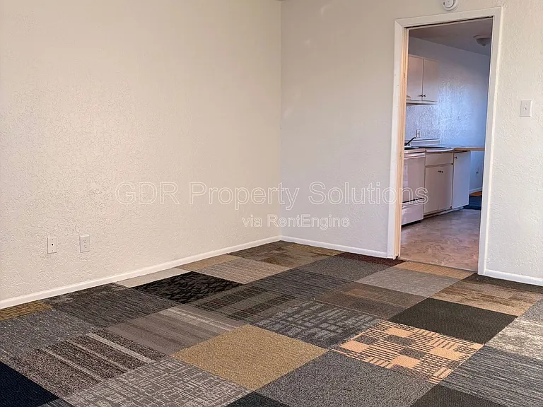1100 Coal Ave SW #7 — Photo 10