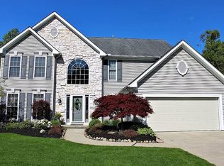5476 Jacqueline Ln, North Olmsted, OH 44070