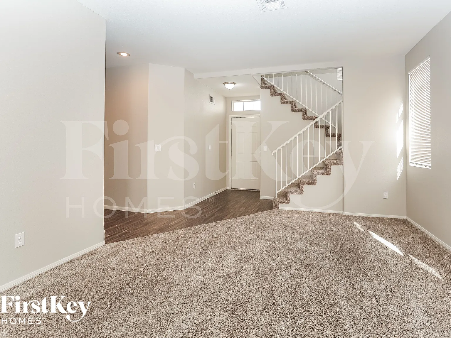 4 bed, 4.5 bath, 2556 sqft, $2,480 — Photo 3