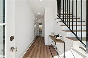 3 bed, 2.5 bath, 1461 sqft, $2,650 — Photo 2