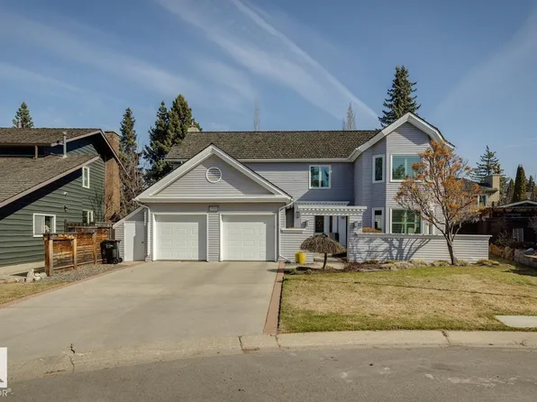 701 Romaniuk Rd NW, Edmonton, AB T6R 1A4
