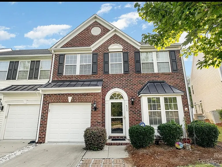 717 Prospect Ln — Photo 14