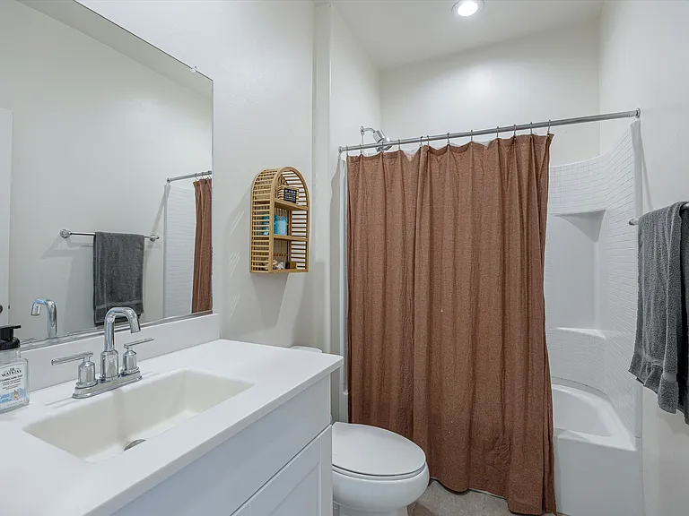 958 W Calle Las Varitas — Photo 25