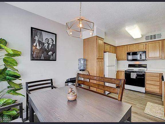 5th image of 5710 E Tropicana Ave Unit 1093