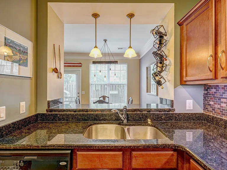 2310 Elliott Ave #502 — Photo 17