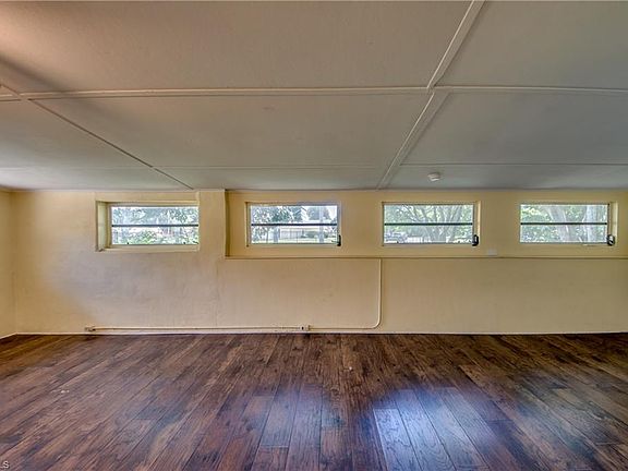 5th image of 2129 Braman Ave