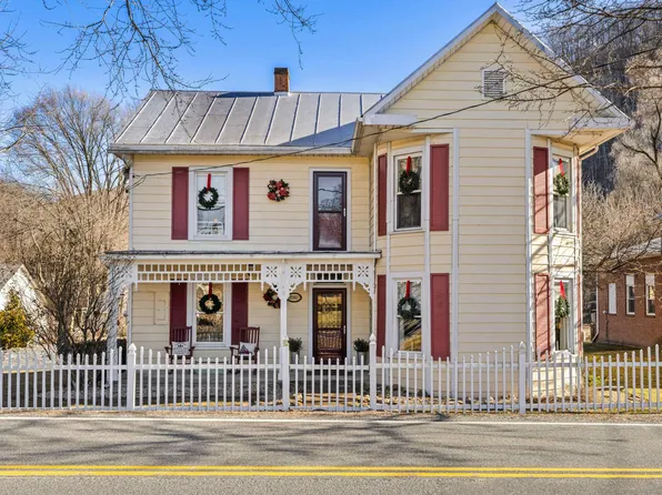 8981 Highland Tpke, Mc Dowell, VA 24458