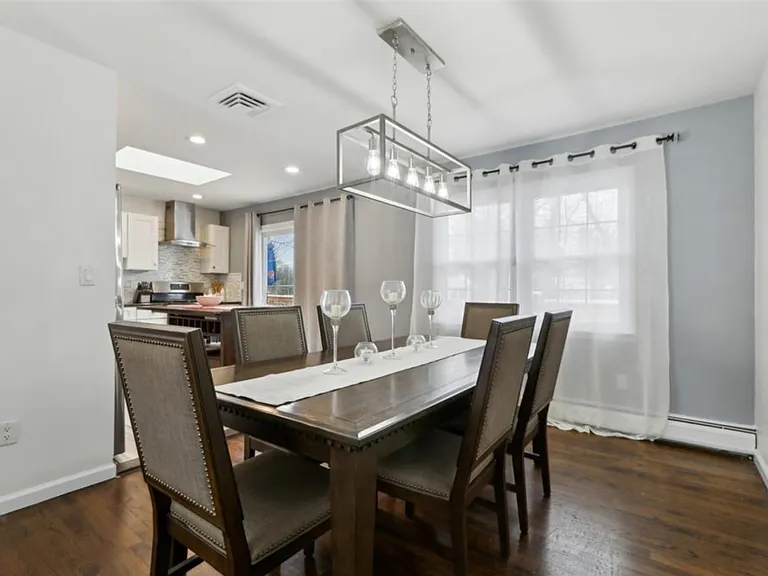 4 Templar Ct — Photo 15