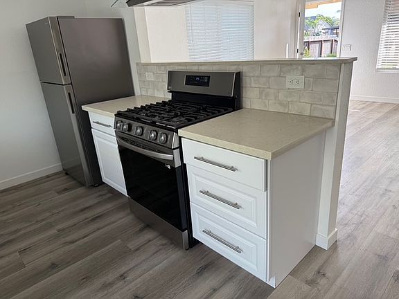 Updated stove/oven and refrigerator