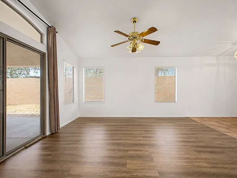 6906 W Phelps Rd — Photo 5