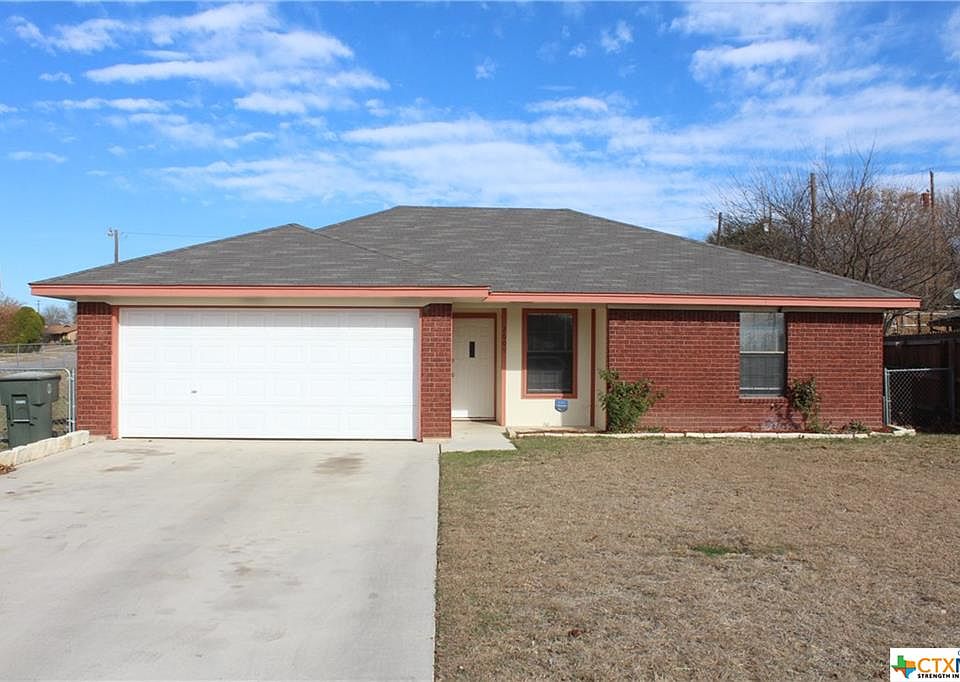 1st image of 2609 Hidden Valley Dr
