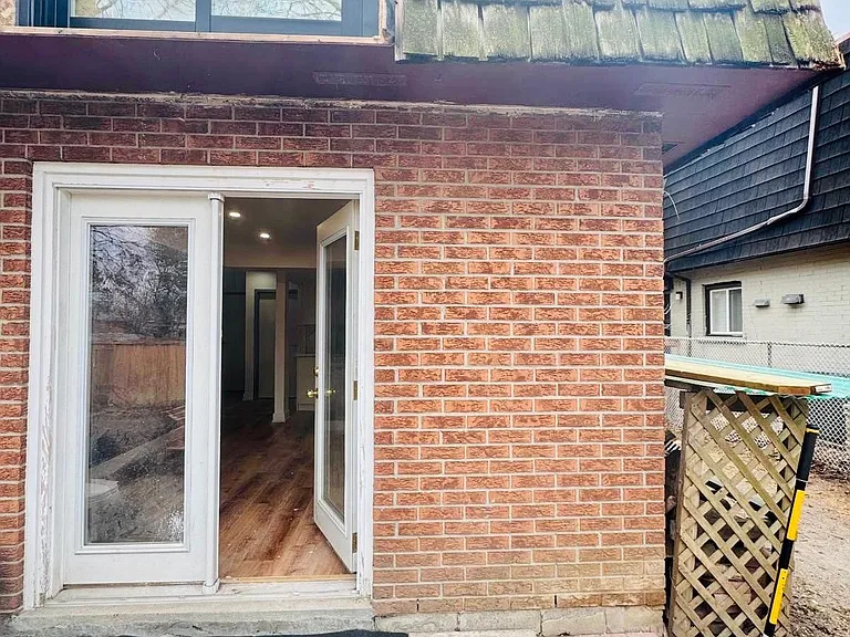 9 Tilley Dr — Photo 1