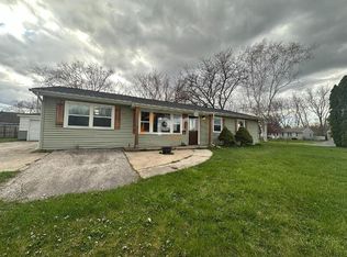 642 Oxford Rd, Valparaiso, IN 46385