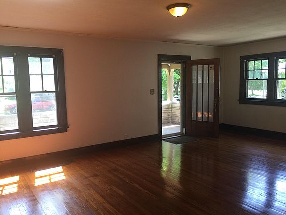 5th image of 536 River Ave