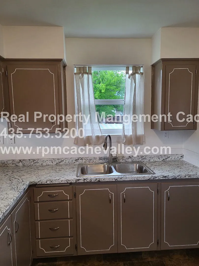 2662 N 370 E #1-2 — Photo 4