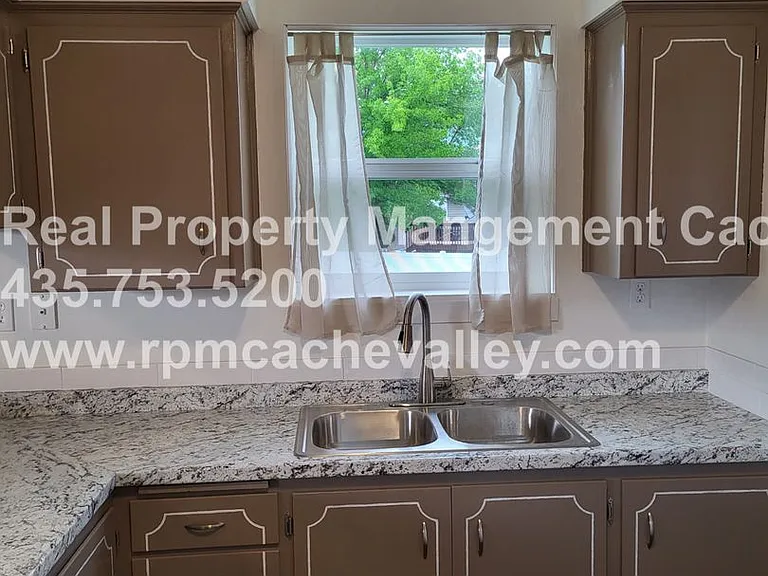 2662 N 370 E #1-2 — Photo 4