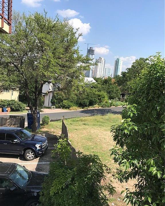 2nd image of 804 Winflo Dr
