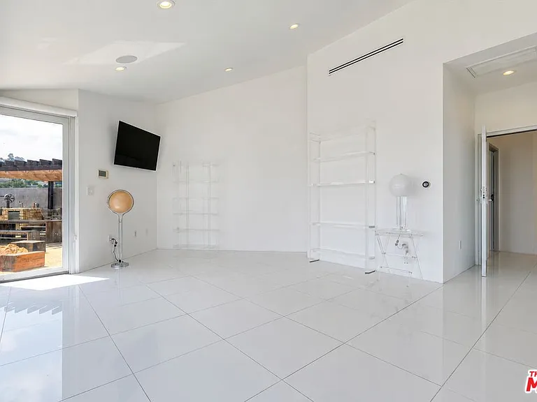 11001 Wrightwood Pl — Photo 30