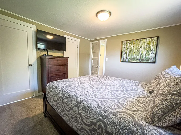 660 N Oregon St — Photo 13