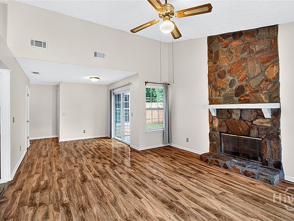 5th image of 24 Quail Forest Drive