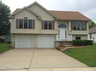 817 Jacobs Way, Forsyth, IL 62535