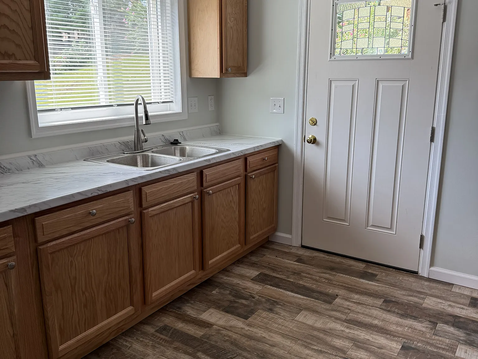 4 bed, 1500 sqft, $2,950 — Photo 3