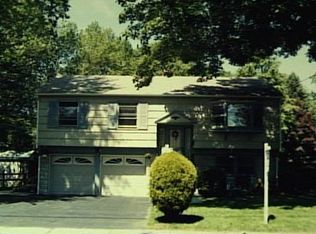 244 Sigwin Dr, Fairfield, CT 06430