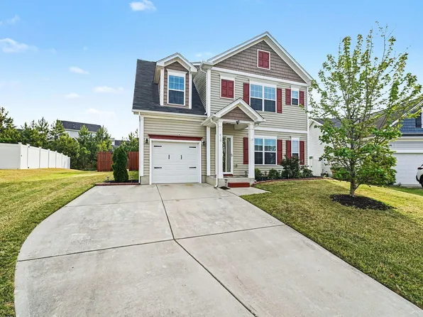 418 Lakemont Dr, Clayton, NC 27520