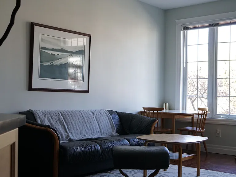 555 King St E #204 — Photo 16