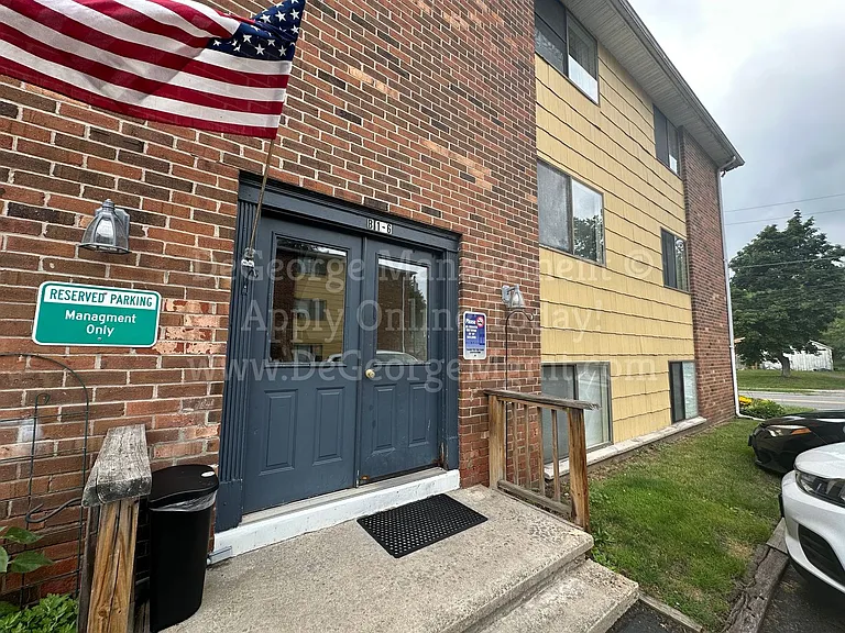 Oak Ridge Manor Apartments — Photo 8