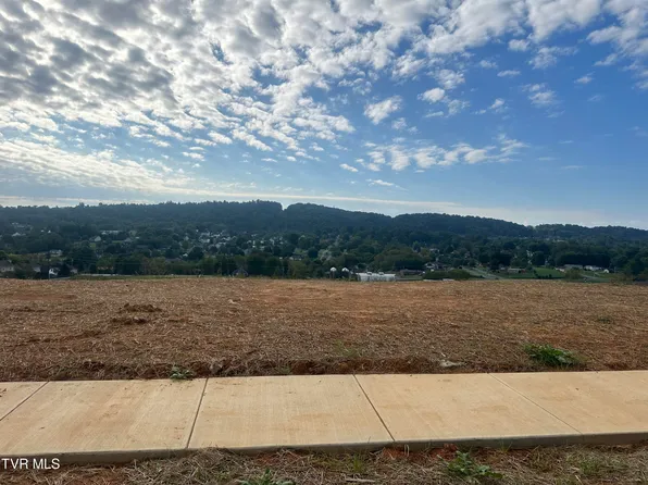 105 Glaze Farm Way, Johnson City, TN 37601