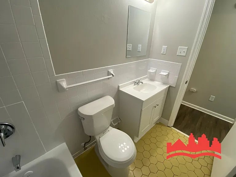 3935 Battlefield Dr — Photo 3