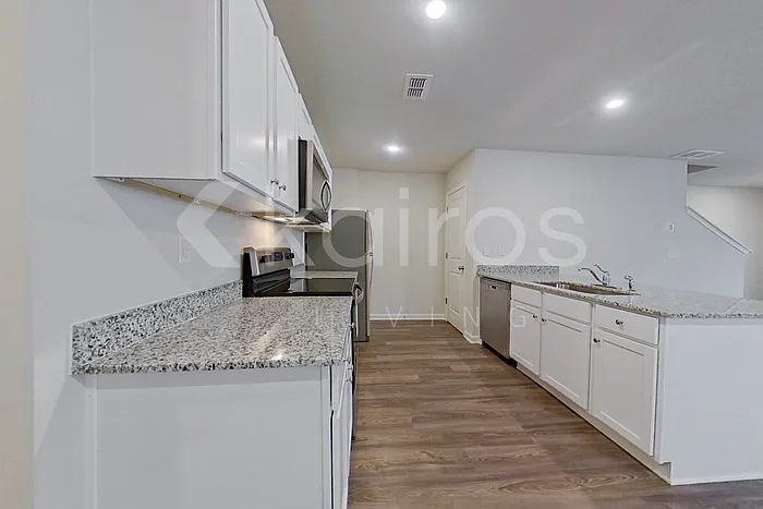 329 Ironwood Ct — Photo 4