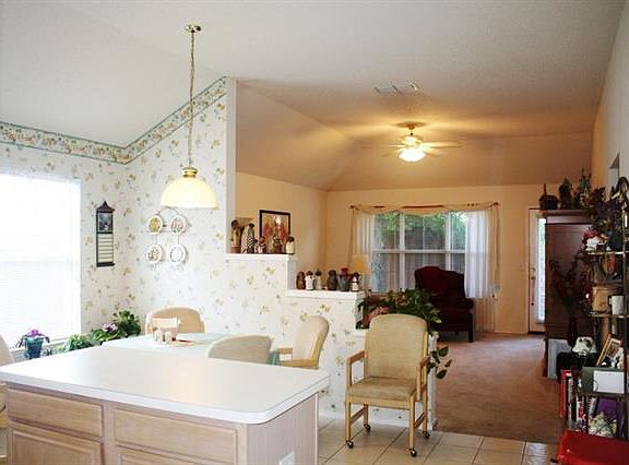 4th image of 315 Ashley Oak Ln