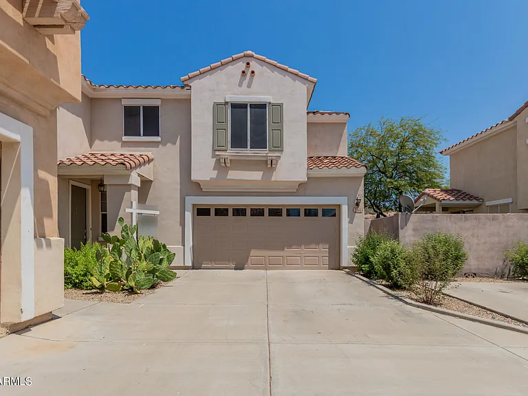 204 W Mountain Sage Dr — Photo 1