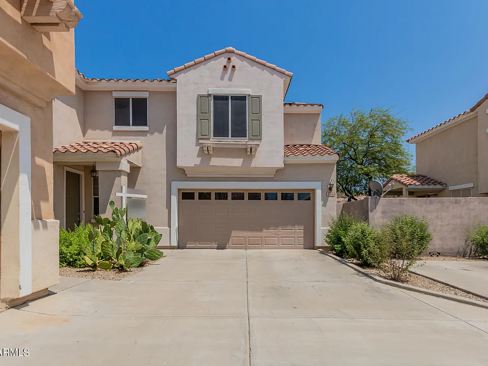 204 W Mountain Sage Dr