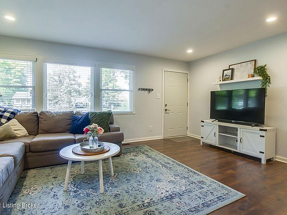 5th image of 1524 Stonewall Way