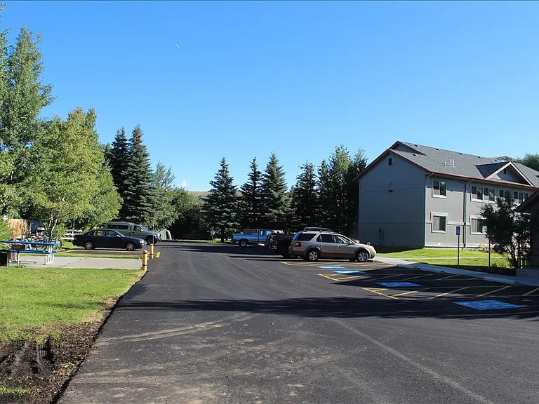Cedar Creek 2 Apartments — Photo 9