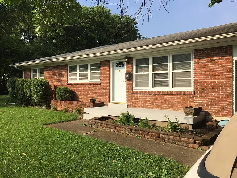 2431 Woodmont Dr — Photo 1