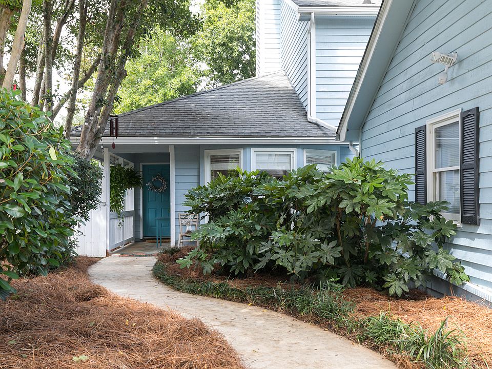 2nd image of 681 Fox Pond Dr
