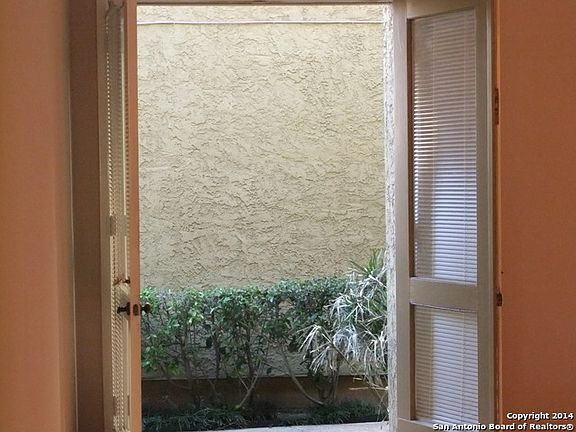 4th image of 3678 HIDDEN DR #202B