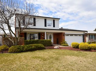 37237 Hacker Dr, Sterling Heights, MI 48310