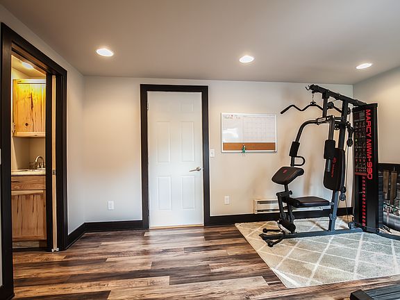 Workout room.