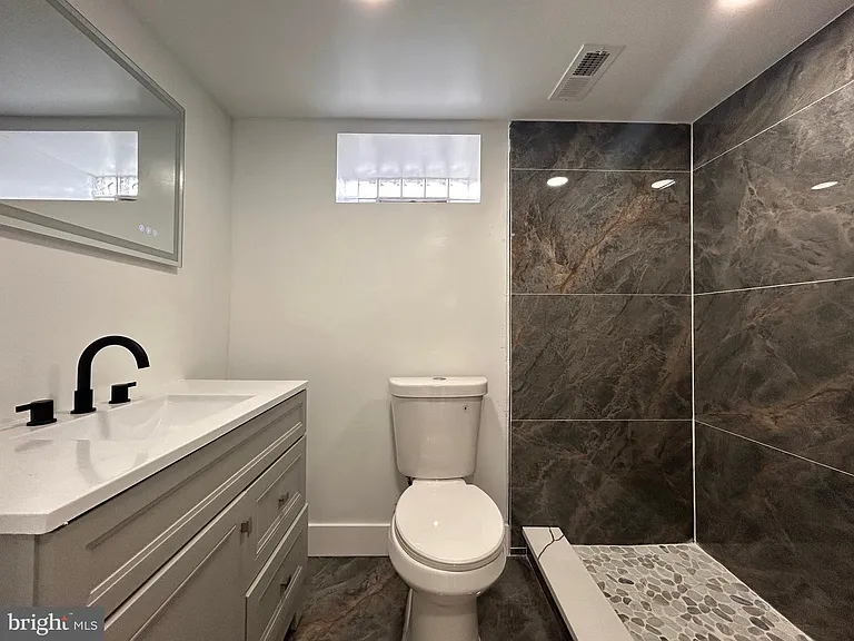 8033 Williams Ave — Photo 26