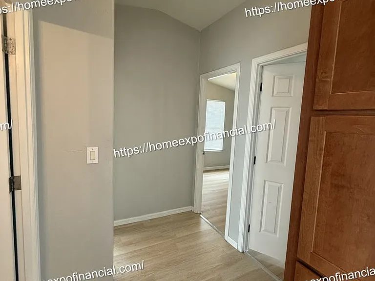 26590 Franklin Ave — Photo 12