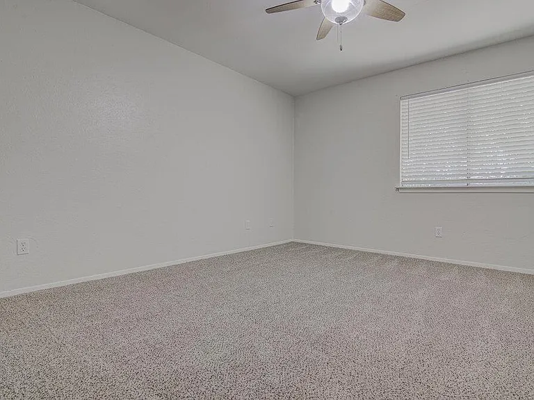 5301 Indio Cir #B — Photo 11