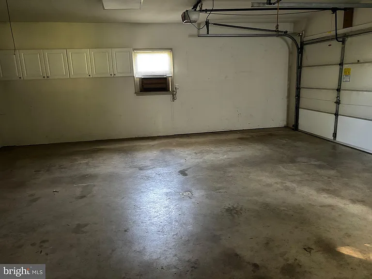23 Sherrard Dr — Photo 16