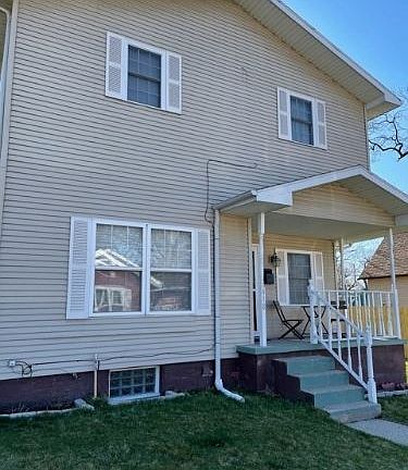 2nd image of 618 Forest Ave